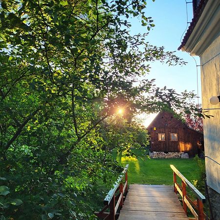 Apartmany Cerveny Dvur Chvalšiny Εξωτερικό φωτογραφία