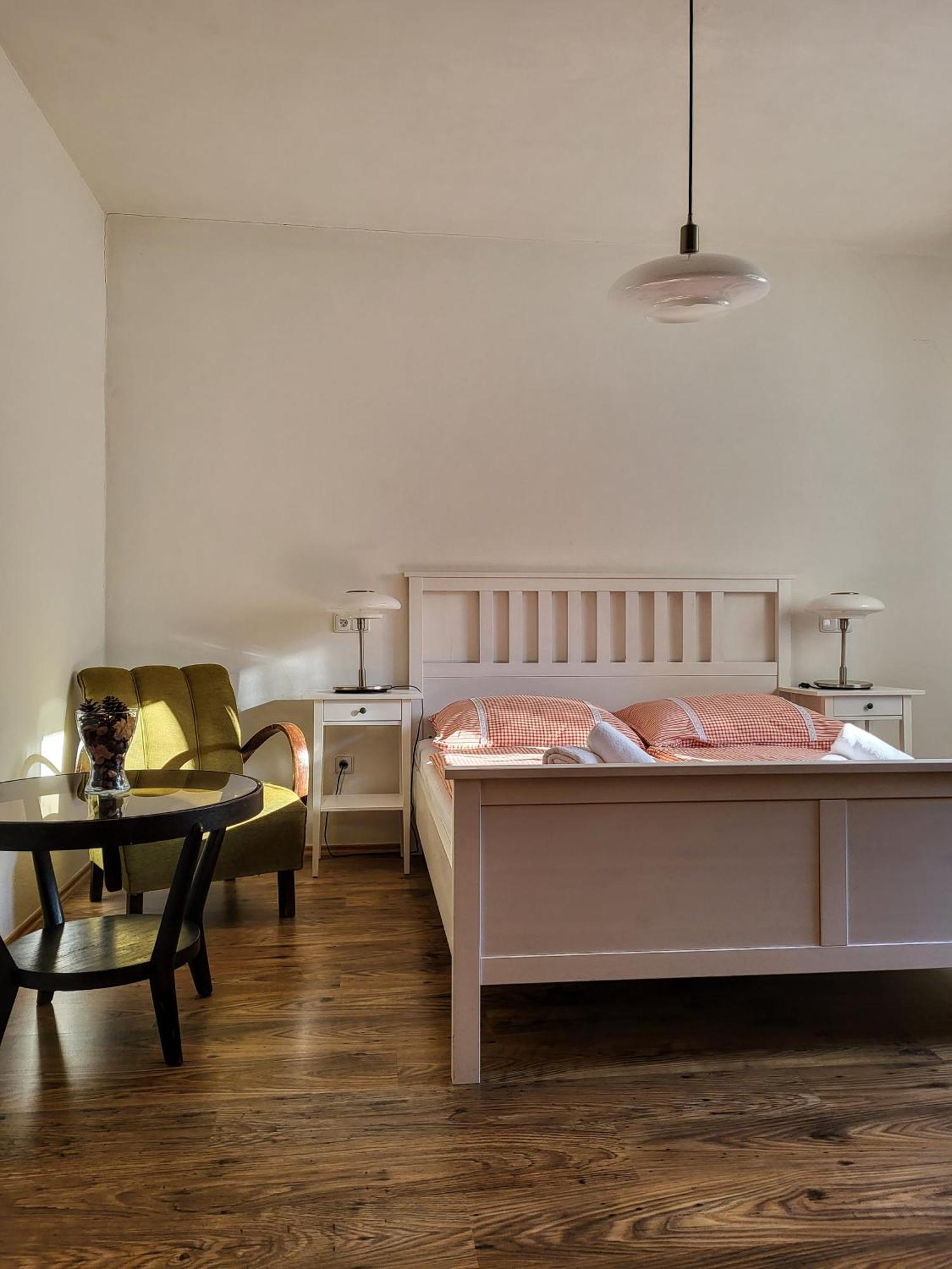 Apartmany Cerveny Dvur Chvalšiny Εξωτερικό φωτογραφία