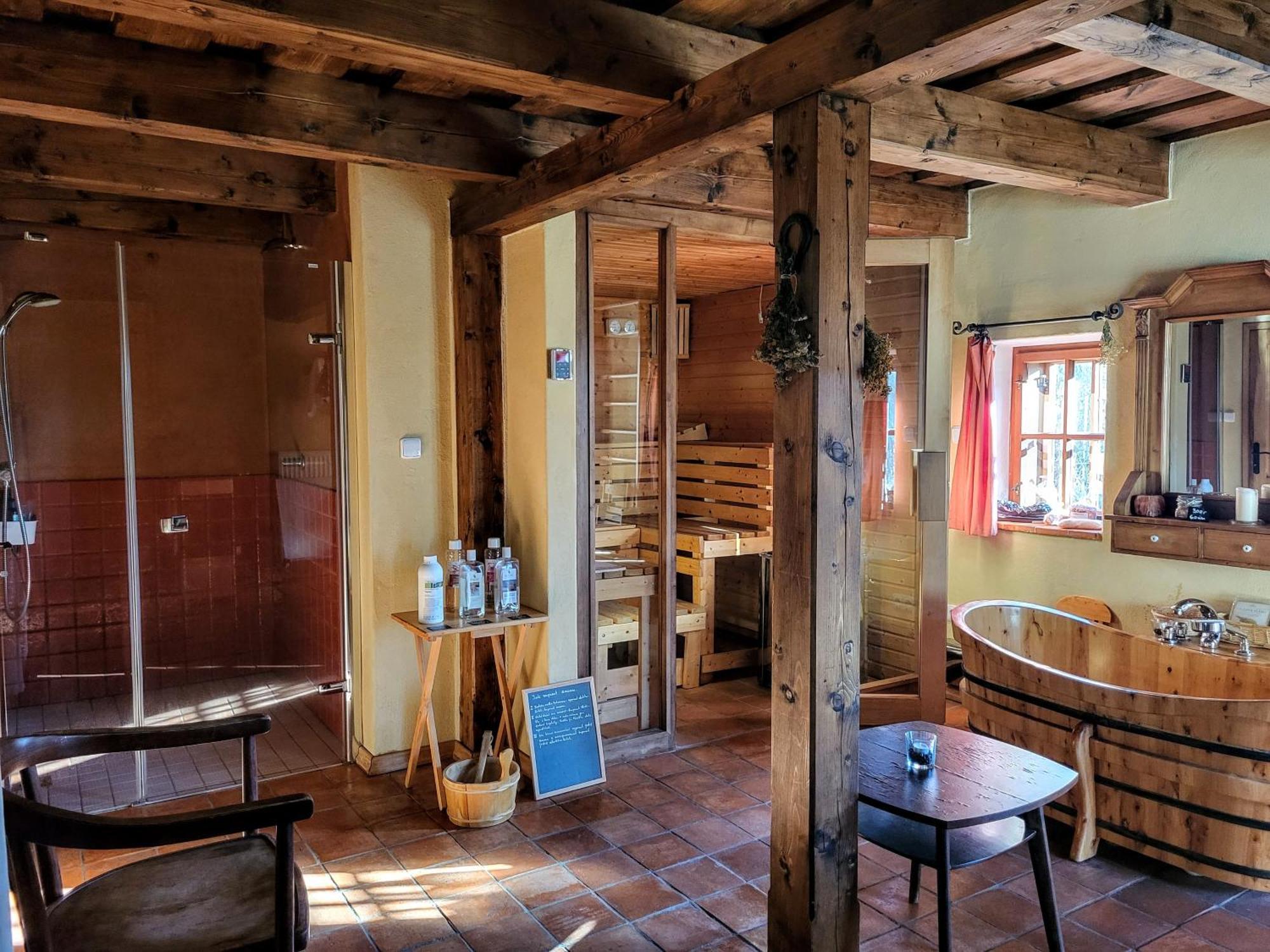 Apartmany Cerveny Dvur Chvalšiny Εξωτερικό φωτογραφία